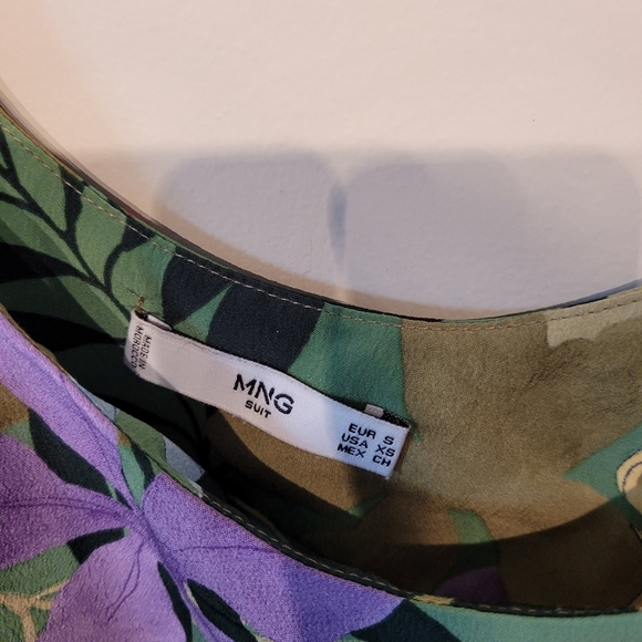 Top - Picture 3 of 4